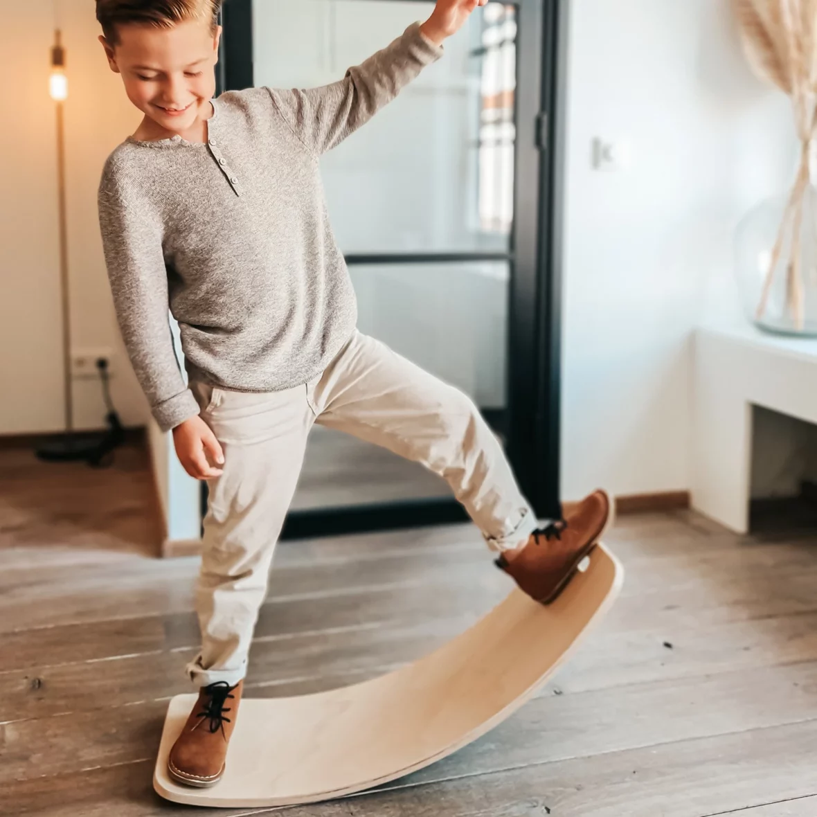 Perfect Arc Felt – Planche d’équilibre en bois (Bleu Foncé)