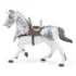 Cheval blanc en armure
