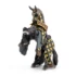 Cheval du Maître des armes cimier taureau noir et or
