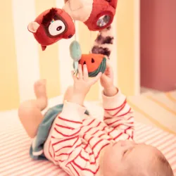 peluche-lemurien-a-suspendre-elvis-s-accroche (4)